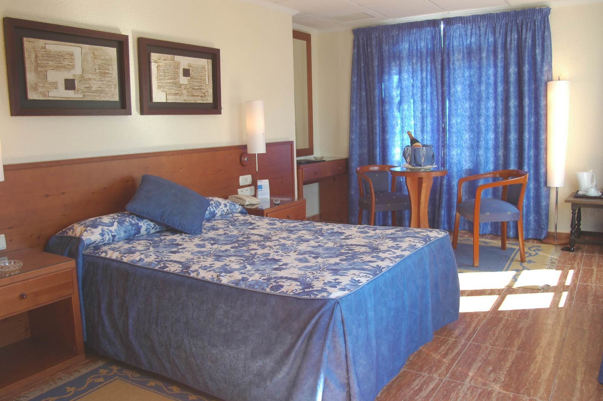 Hotel Masa International Torrevieja Oda fotoğraf